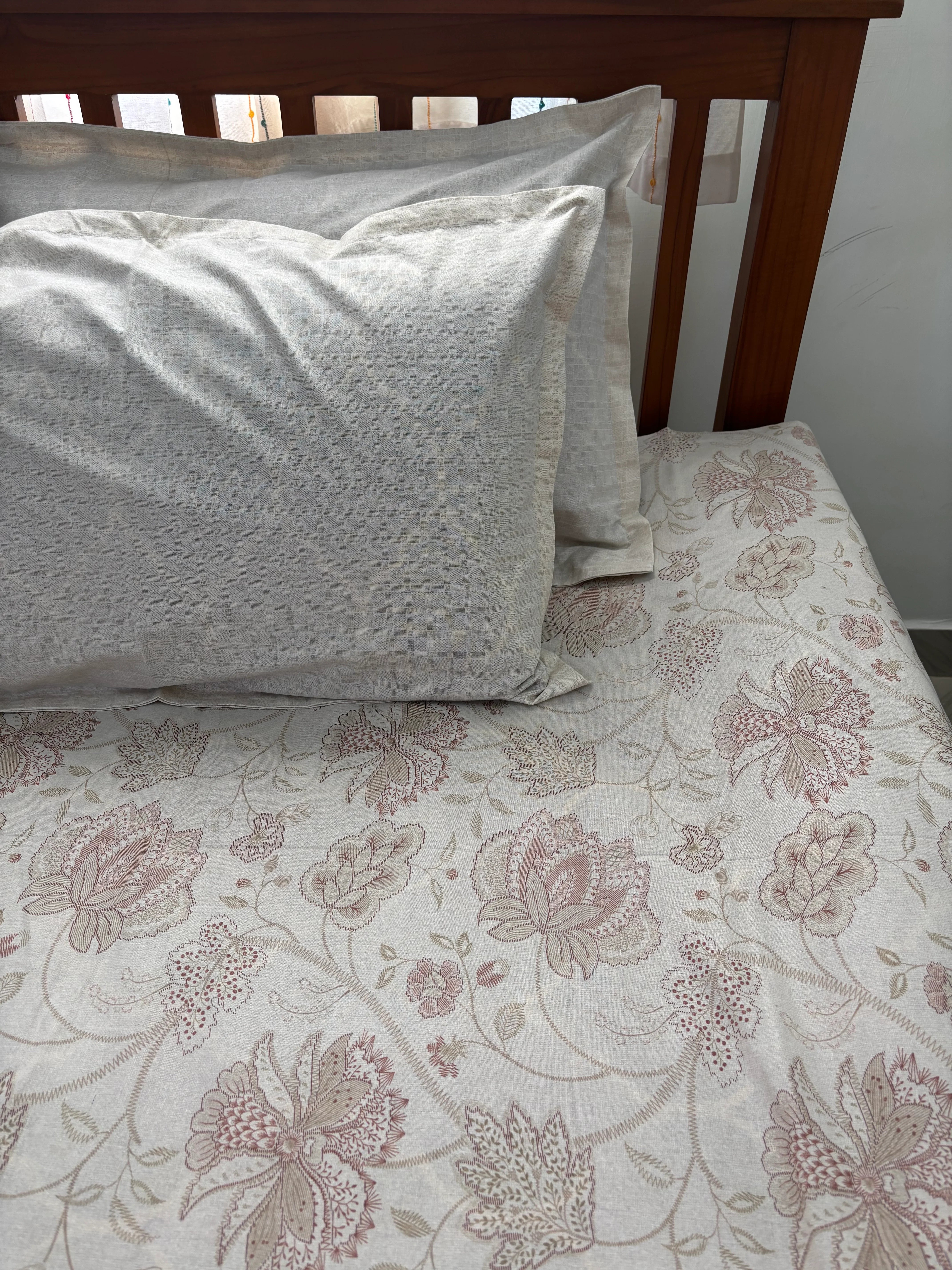 100% cotton Bedspread 90x100 inches