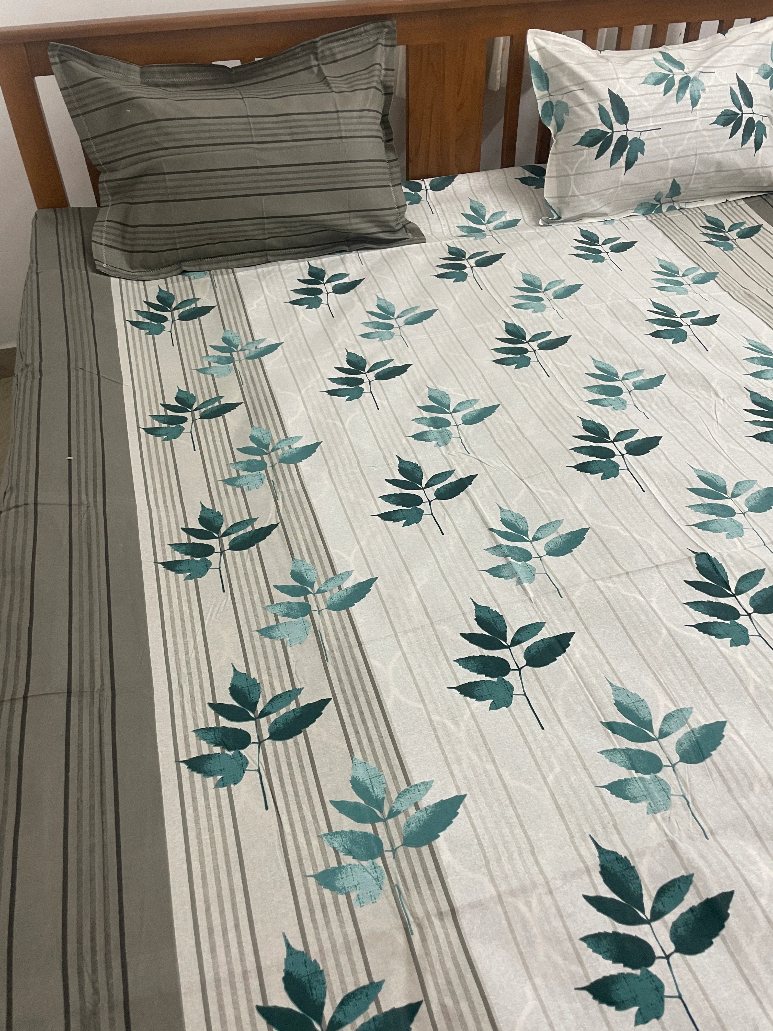 bedspread fitted sheet